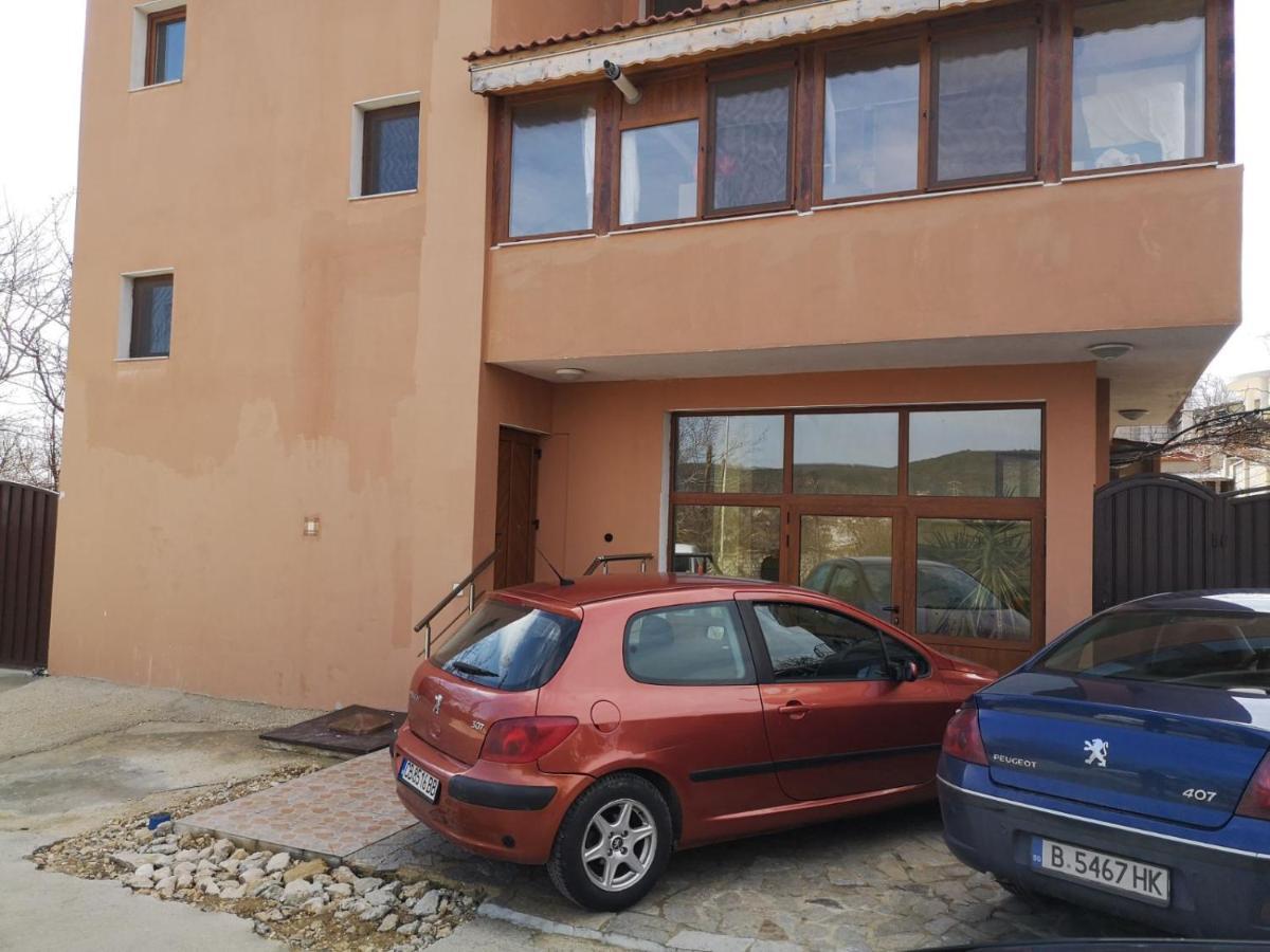 Alfa Guest Rooms With Parking Varna Dış mekan fotoğraf