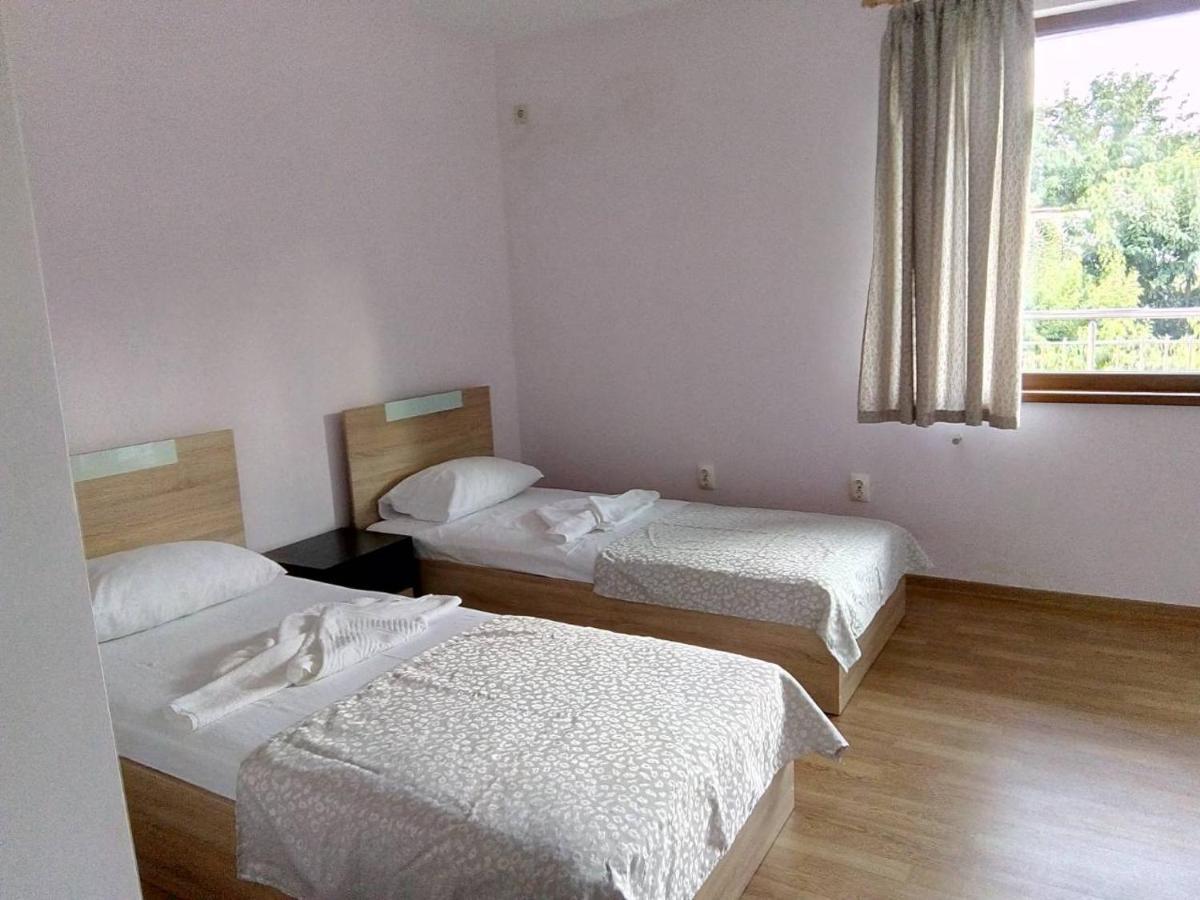 Alfa Guest Rooms With Parking Varna Dış mekan fotoğraf